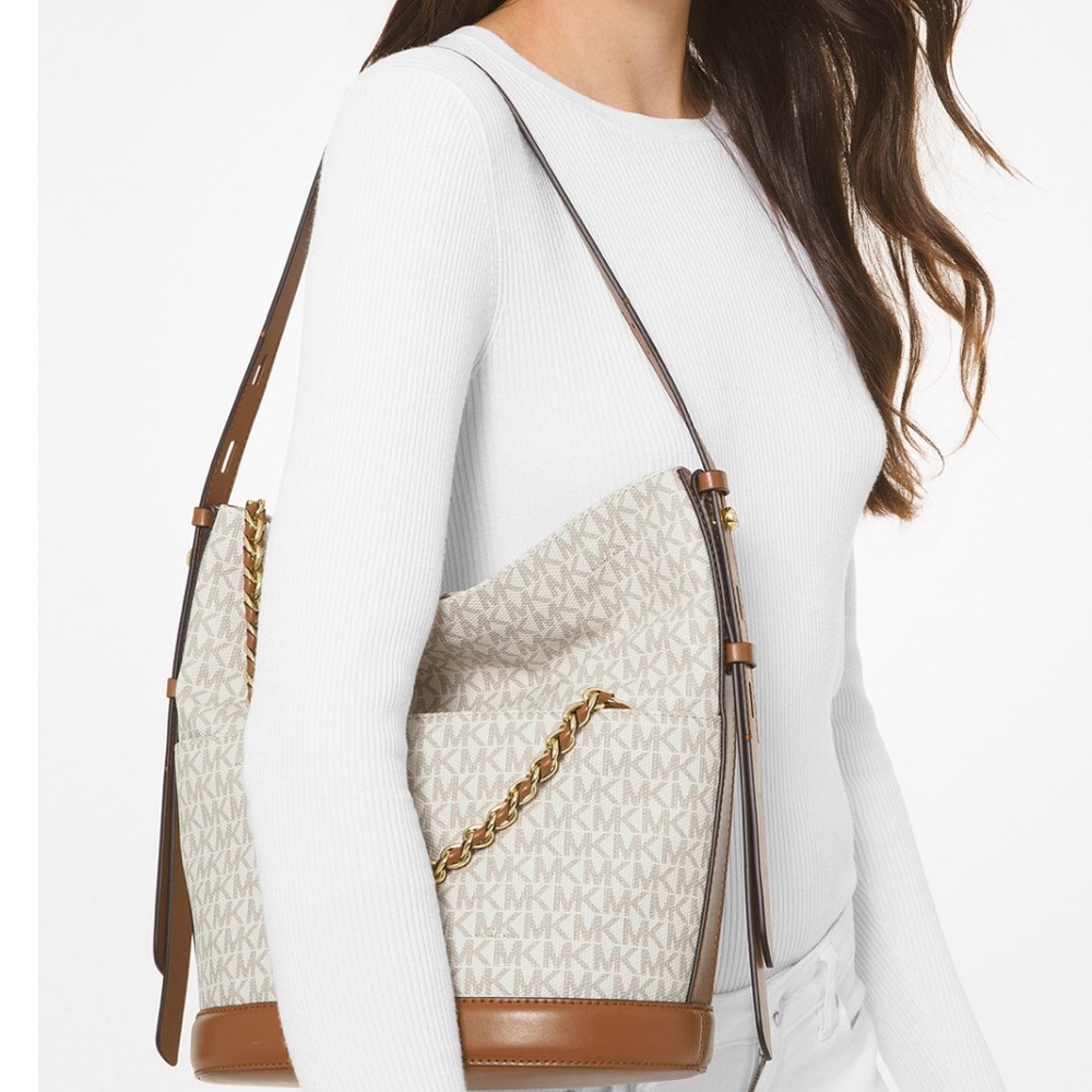 Resses signature hand bags Vanilla gold